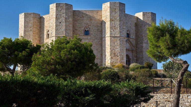 קסטל דל מונטה, הטירה המתומנת של פרידריך השני בפוליה